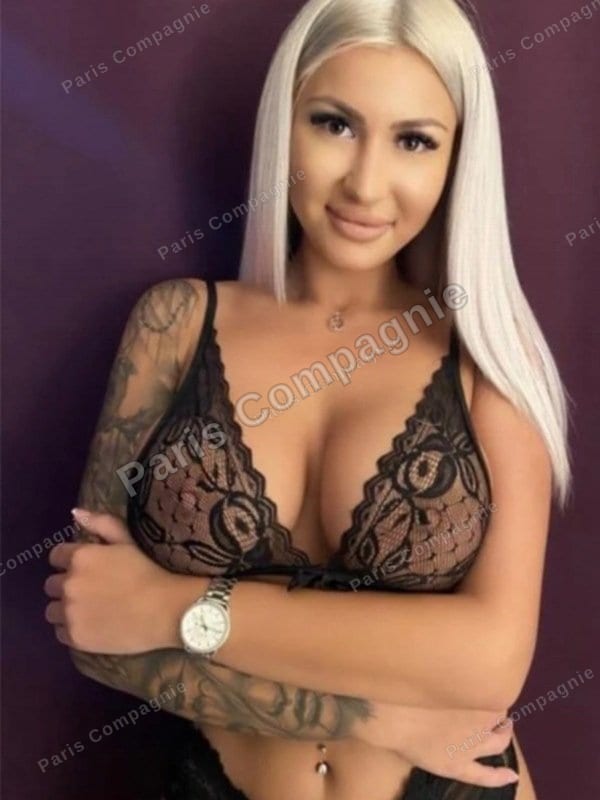 Andreea B, accompagnatrice à Brașov, Centru