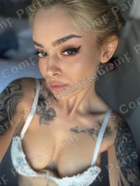 Elena Katy, accompagnatrice à Brașov, Centru (4/5)